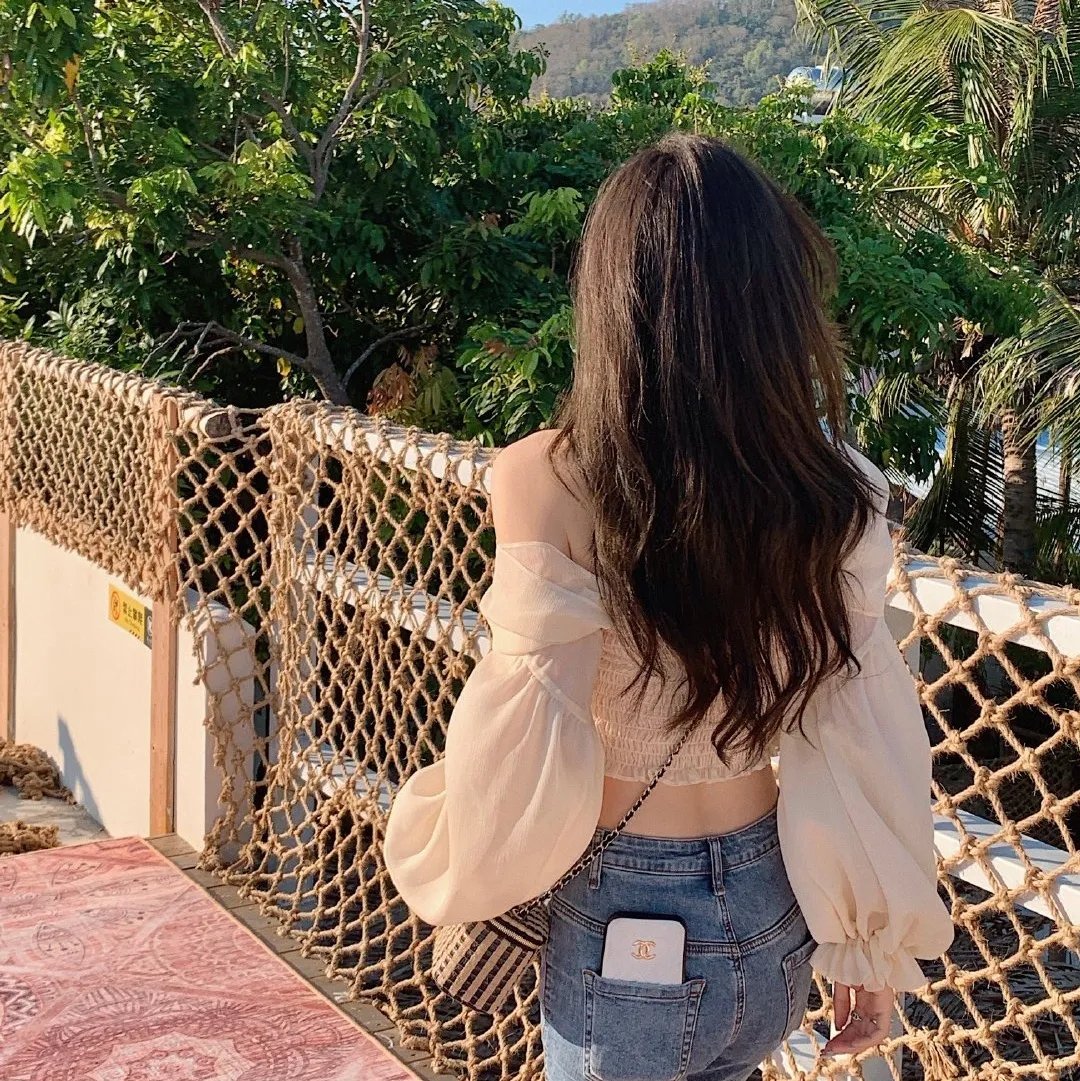 黑暗中的十个女人